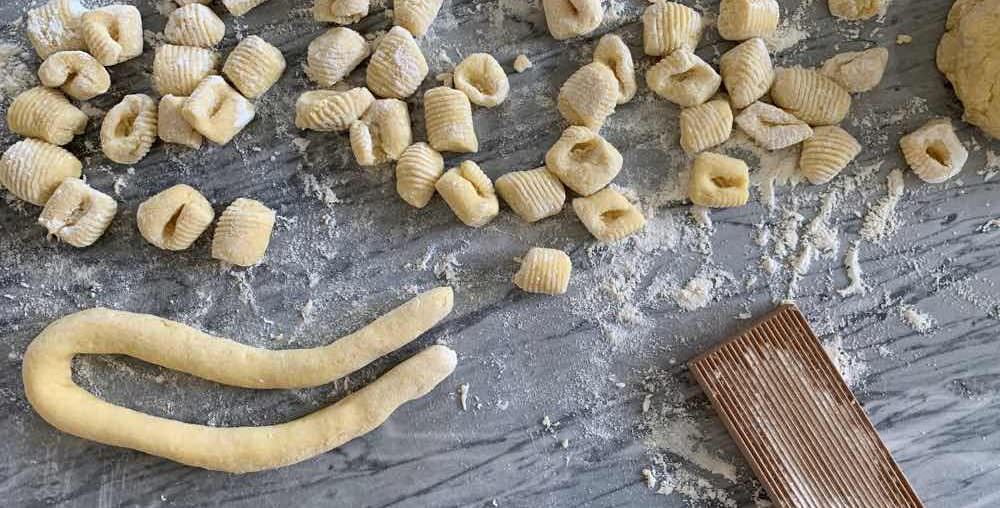 gnocchi di patate, miglior ricetta, primi piatti, casba dalla zorza, amanda deni rosso Tibet giallo zafferano