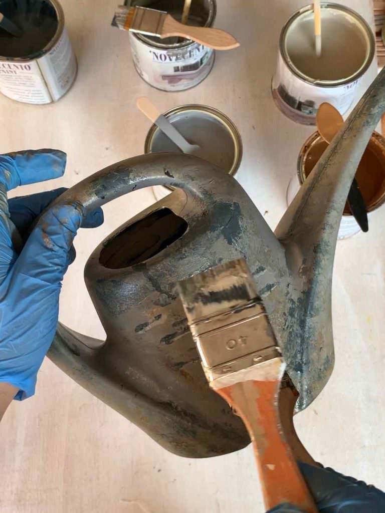 L’annaffiatoio di plastica diventa di zinco, Amanda Deni, Rossotibet, fai da te , pitture gessose, Novecento Paint , cera Novecento , ceranovecento, riciclo creativo