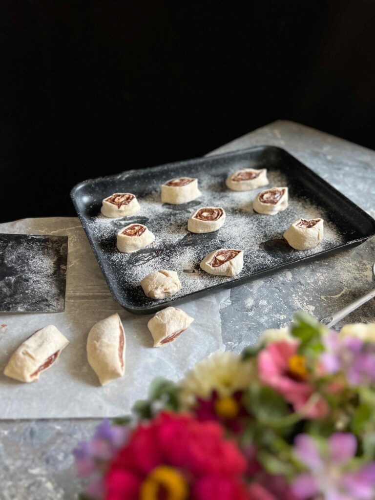 girelle alla nocciola , crema di nocciole , pasta del pane , amanda deni rossotibet , sale e pepe